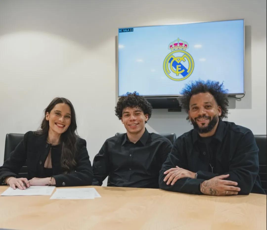 KAIYUN体育-官方：切尔西签下后防新星！罗马诺：巴萨本周续约费尔明！